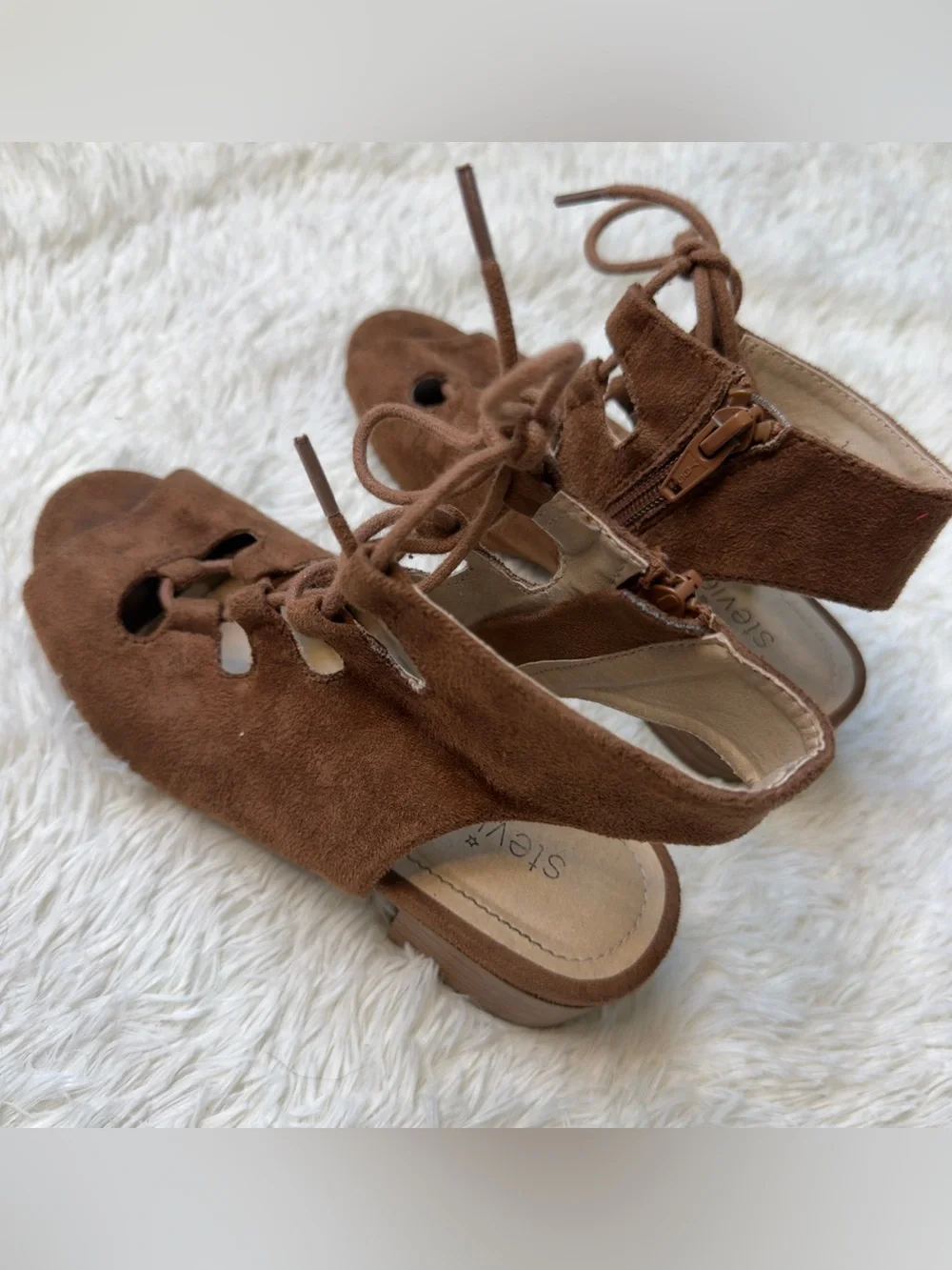 Stevies Brown Faux Suede Lace-Up Block Heel Sandals Girls Size 2